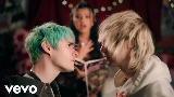 Ảnh thu nhỏ video give me a break! (feat. waterparks)